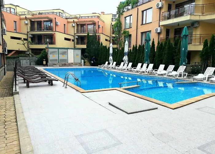 Apartman Modern With Pool & Balcony By Flat Mаnаger *